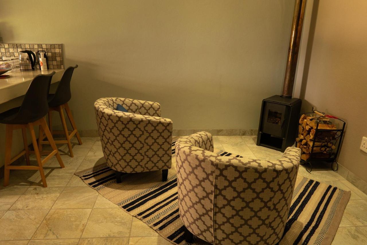 Camdeboo Place Dullstroom Extérieur photo