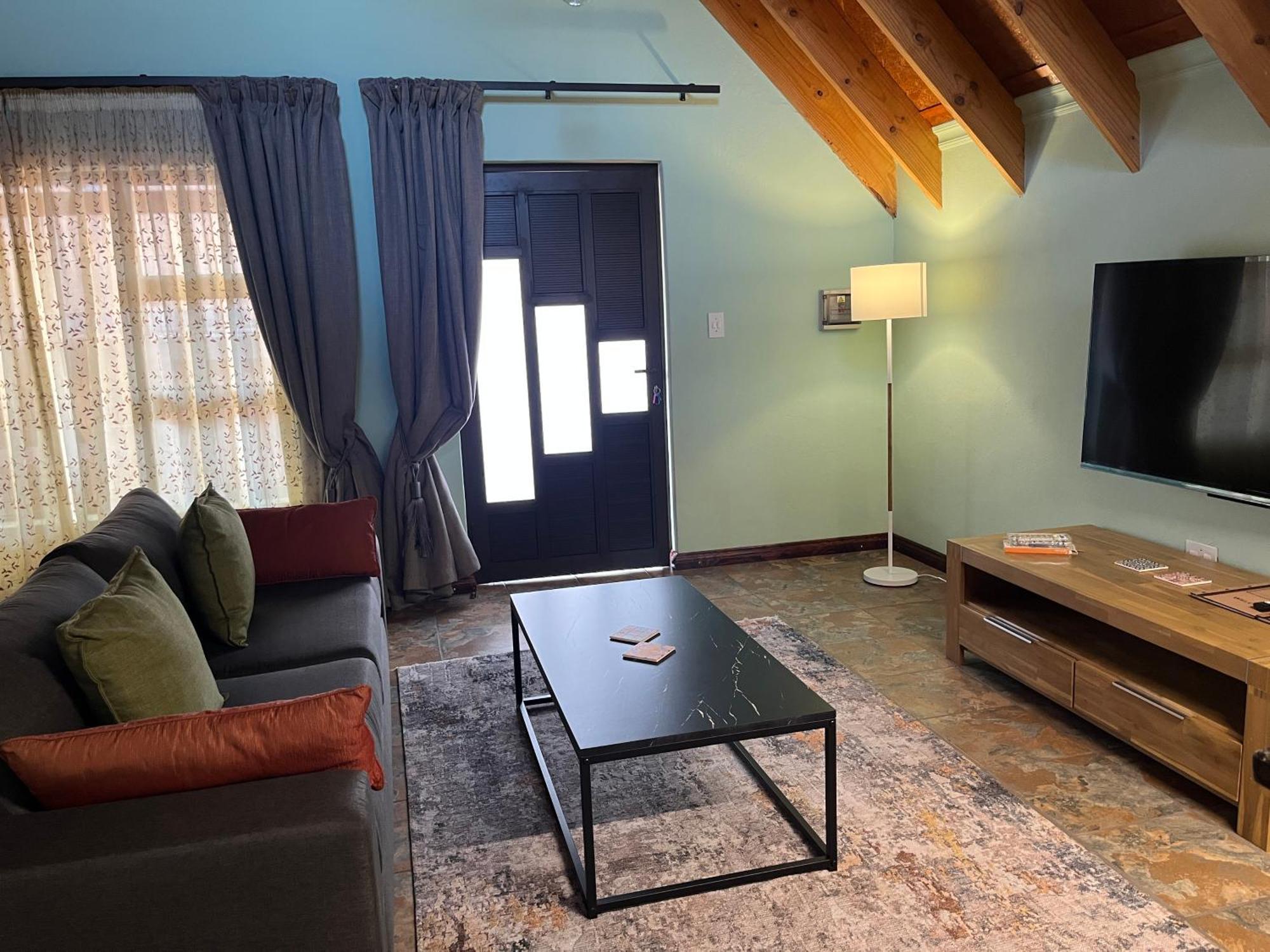 Camdeboo Place Dullstroom Extérieur photo